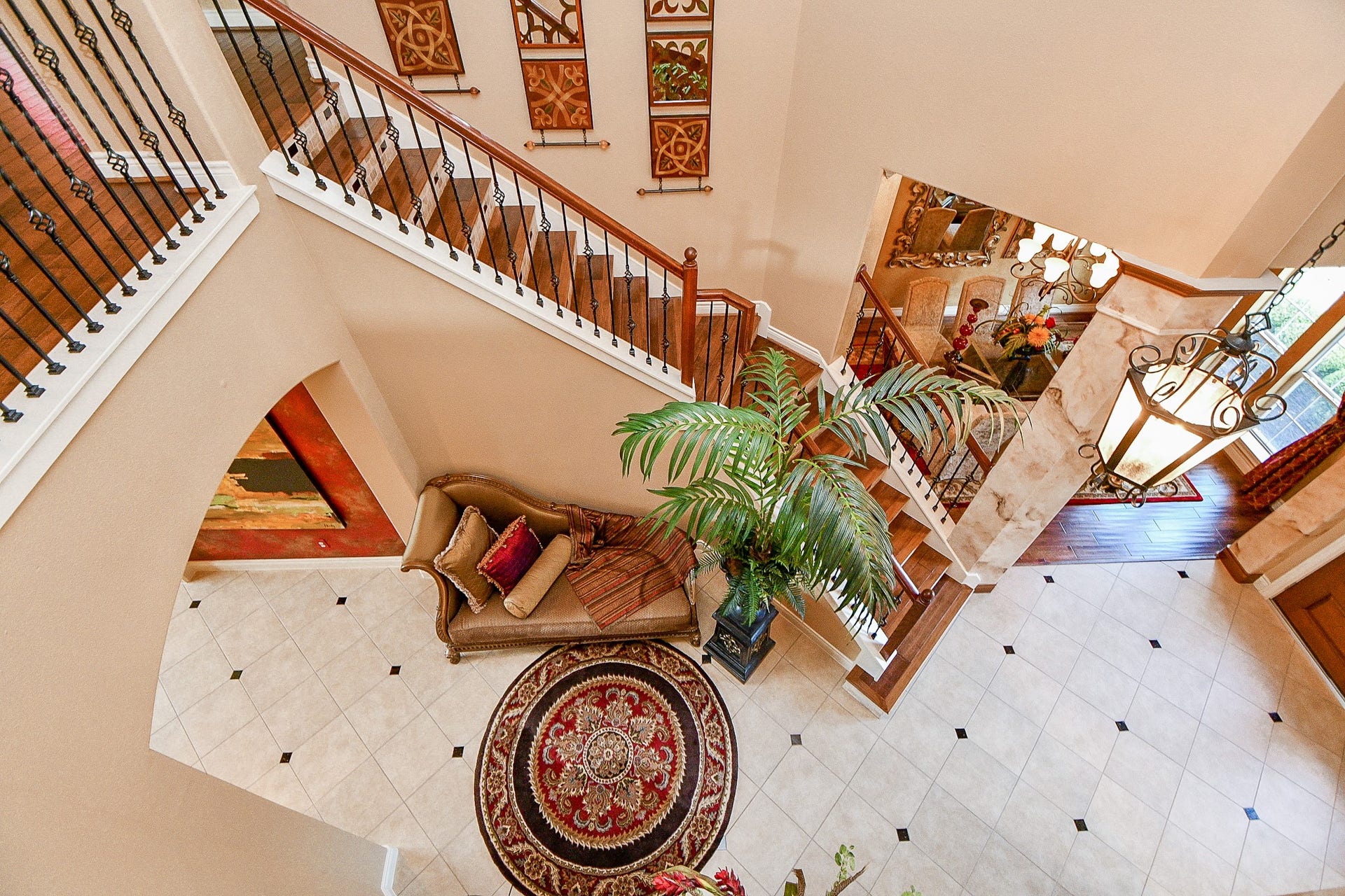 826 Delford Way, Sugar Land, TX 77479 WOW..HIGH ENTRY AND HIGH CEILINGS