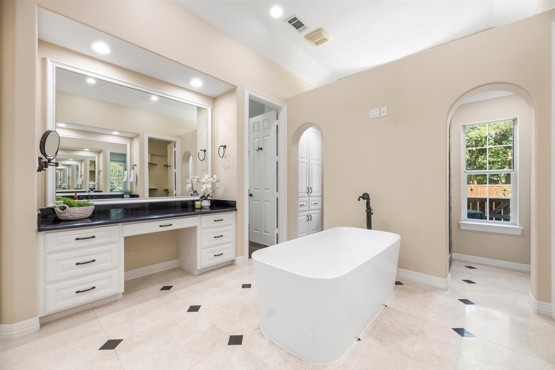 10 Rollingwood Drive, Houston, TX 77080