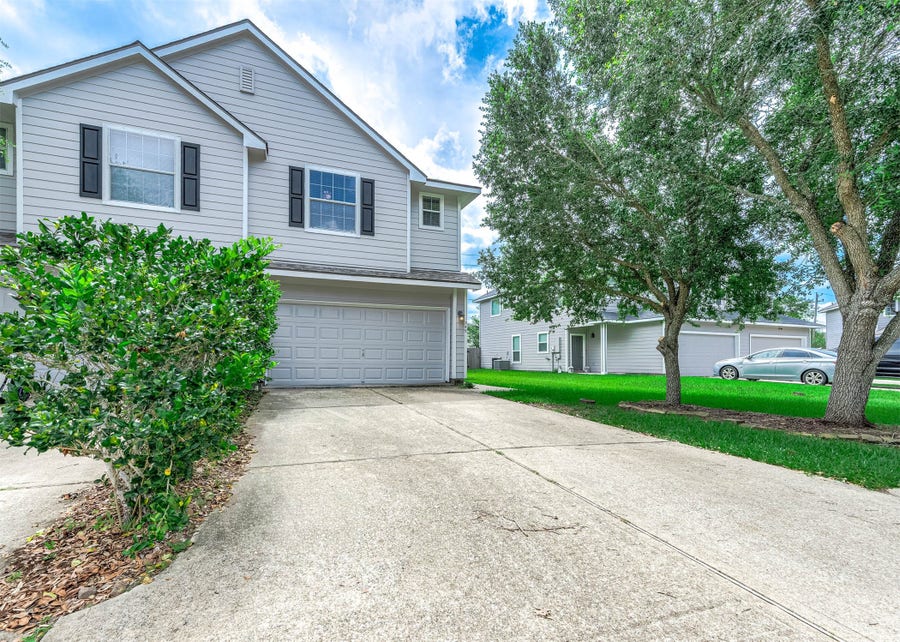 Property photo for 349 Brandy Ridge Lane, League City, TX