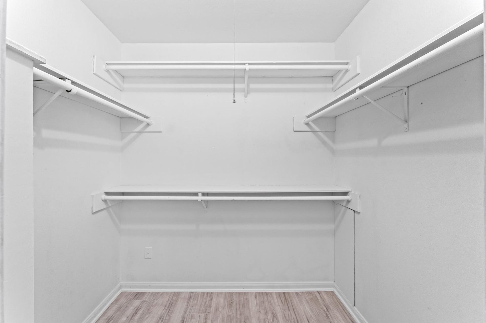 How's this for a closet in a secondary bedroom? Any family member will be happy with this option.