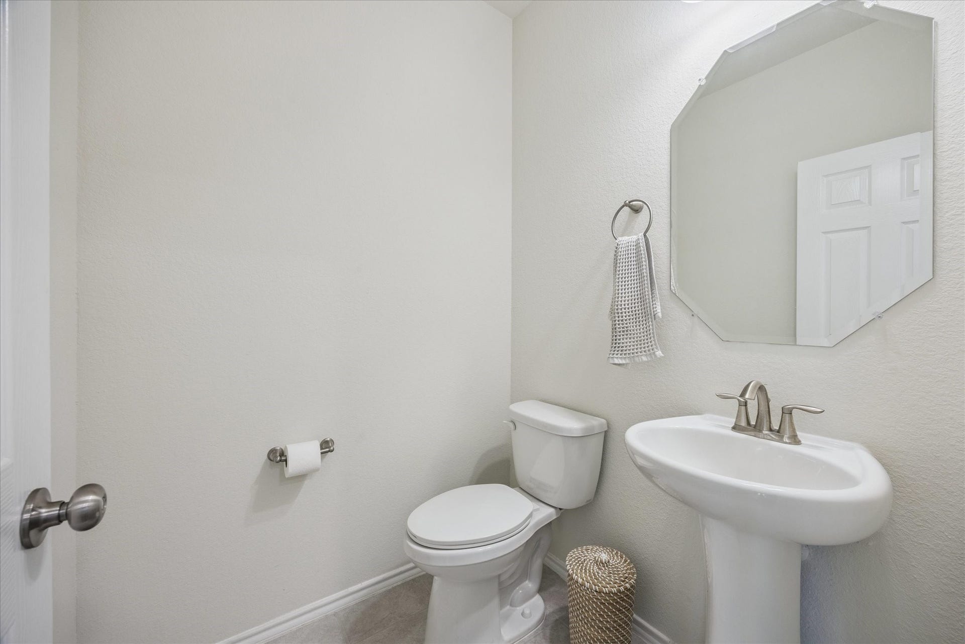 1817 Agoura Hills Dr, Houston, TX 77080 1817 Agoura Hills Dr, Houston, TX 77080