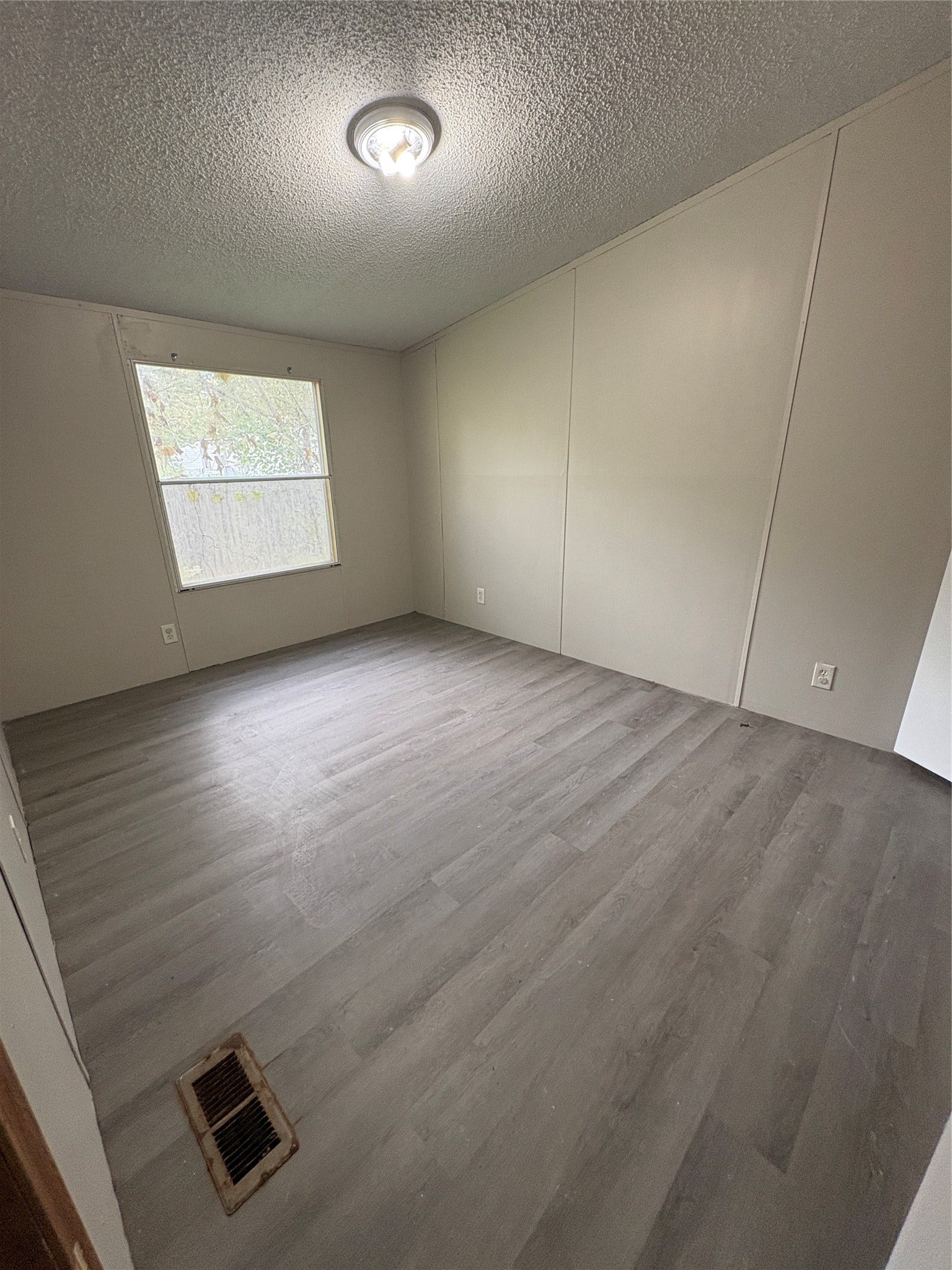 15197 Ridgepoint Circle, Willis, TX 77318