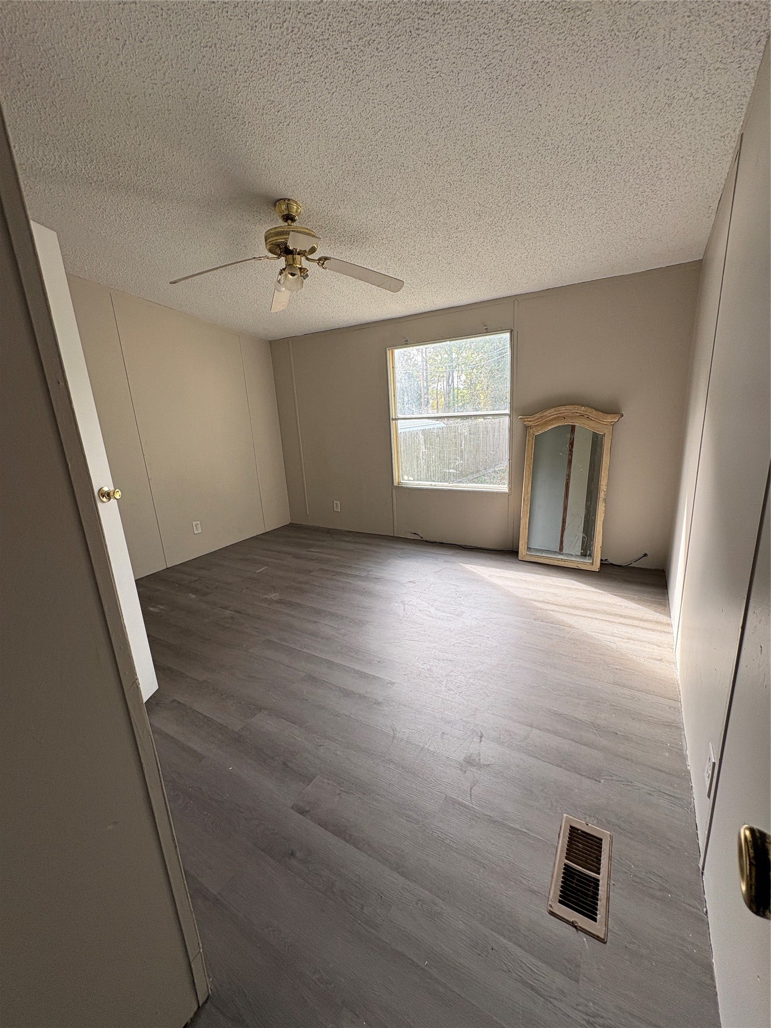 15197 Ridgepoint Circle, Willis, TX 77318