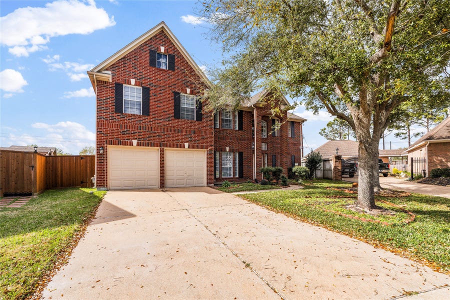 Property photo for 4206 Arboretum Drive, Pasadena, TX