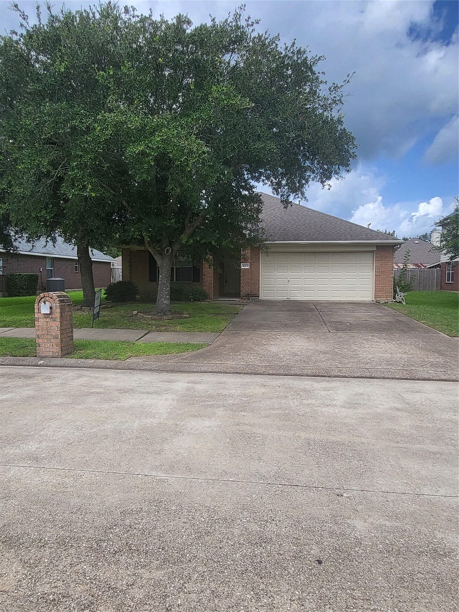 Property photo for 8315 Tarragon Lane E, Baytown, TX