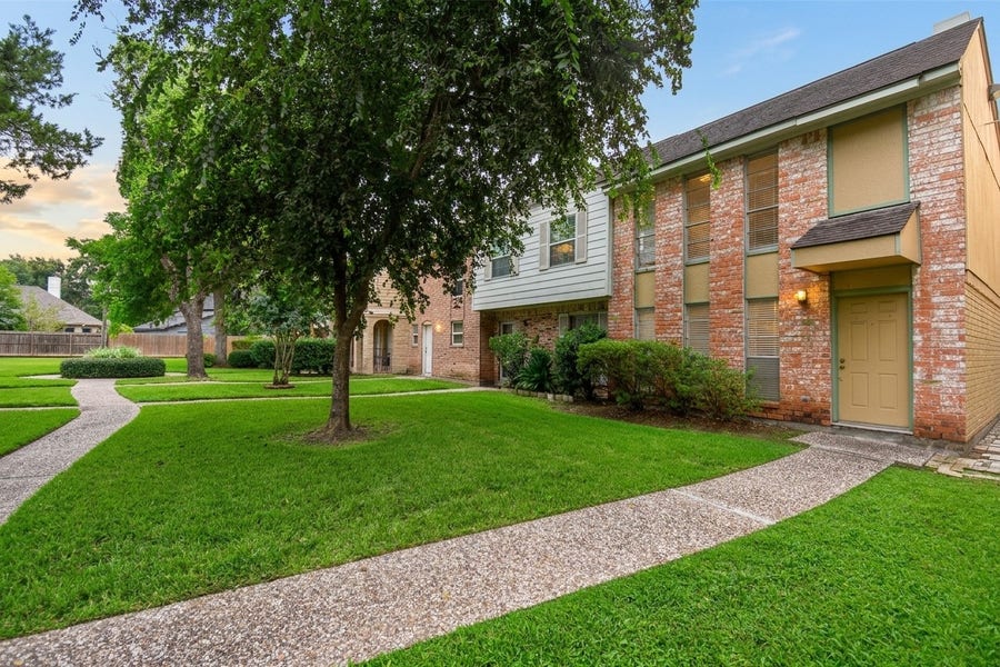 Property photo for 427 Sunset Drive, #7, Dickinson, TX