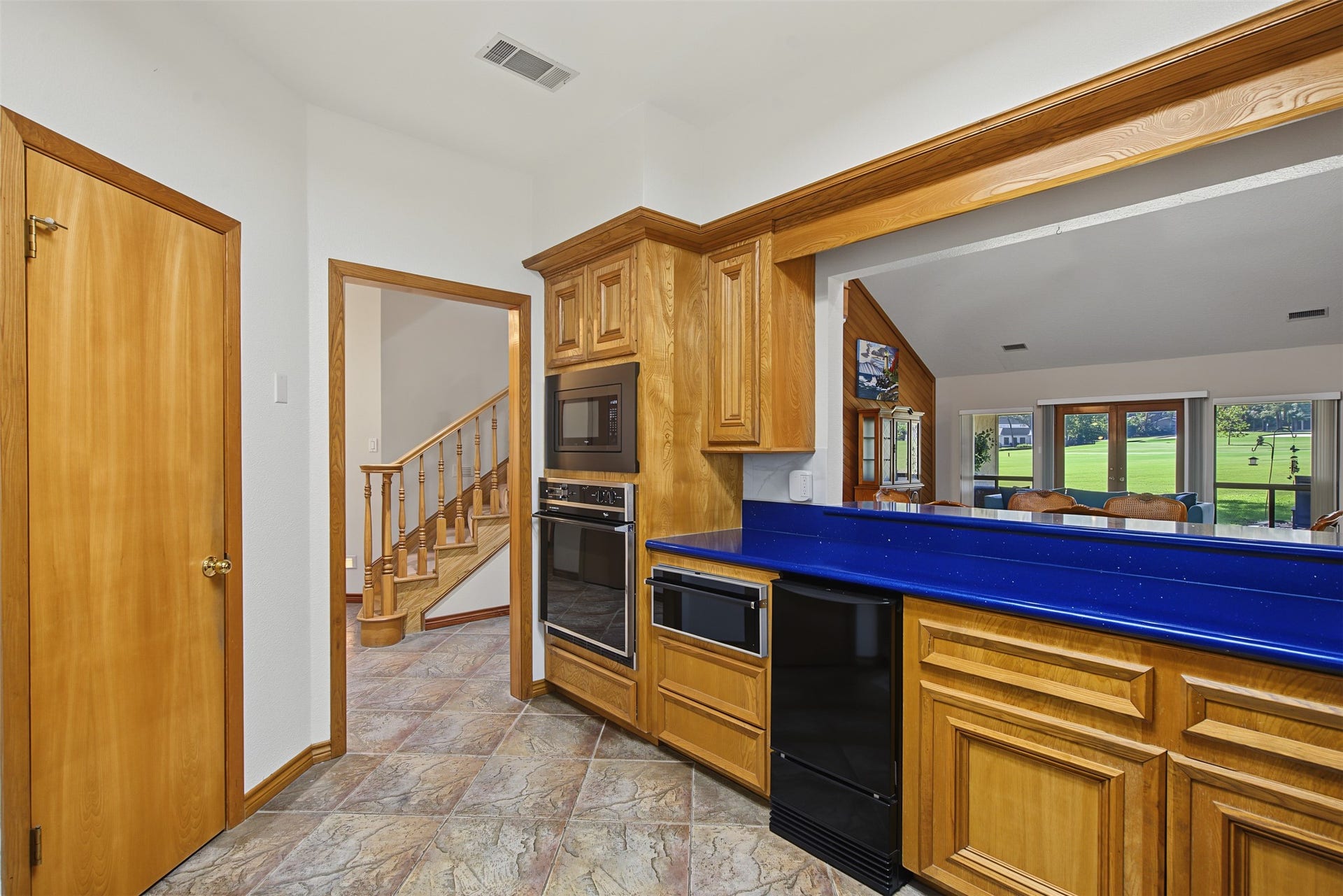 Large walk in pantry to the left.