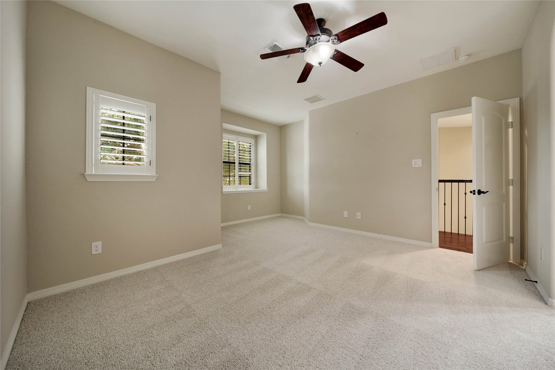 Upstairs beddroom #3.