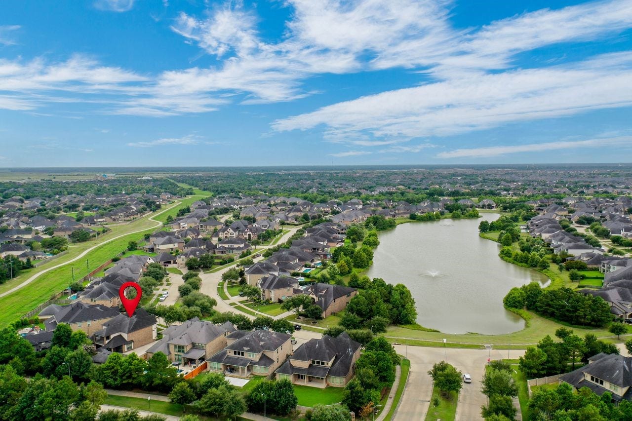 Homes in the coveted Ibis Lake section of Cross Creek Ranch enjoy a peaceful setting centered around the community's picturesque lake.