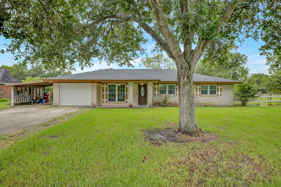 Property photo for 17410 Wellborne Road, Pearland, TX