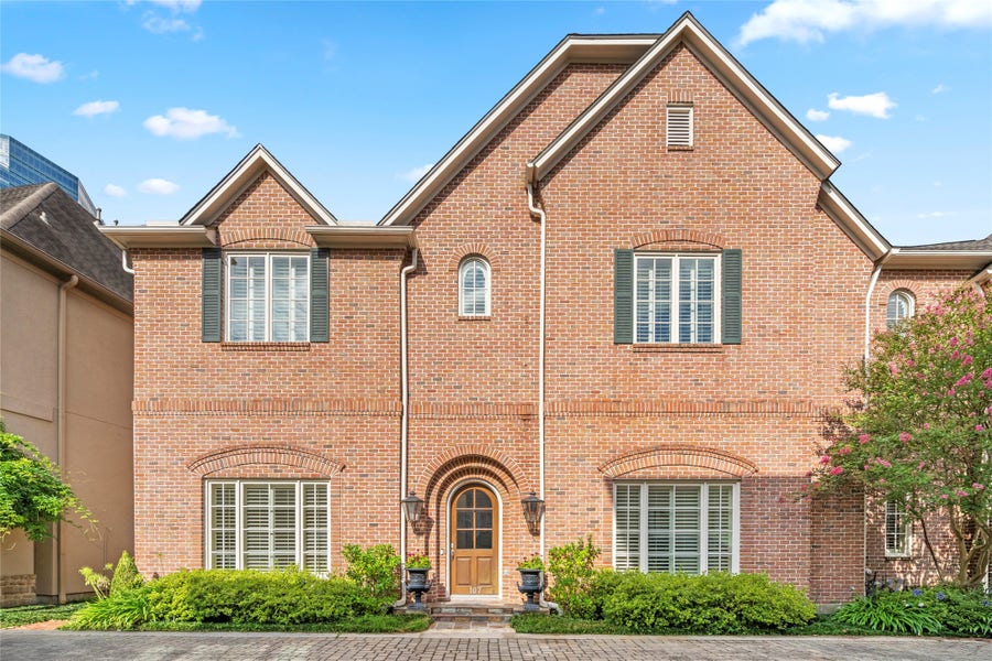 Property photo for 107 Wynden Trace Lane, Houston, TX
