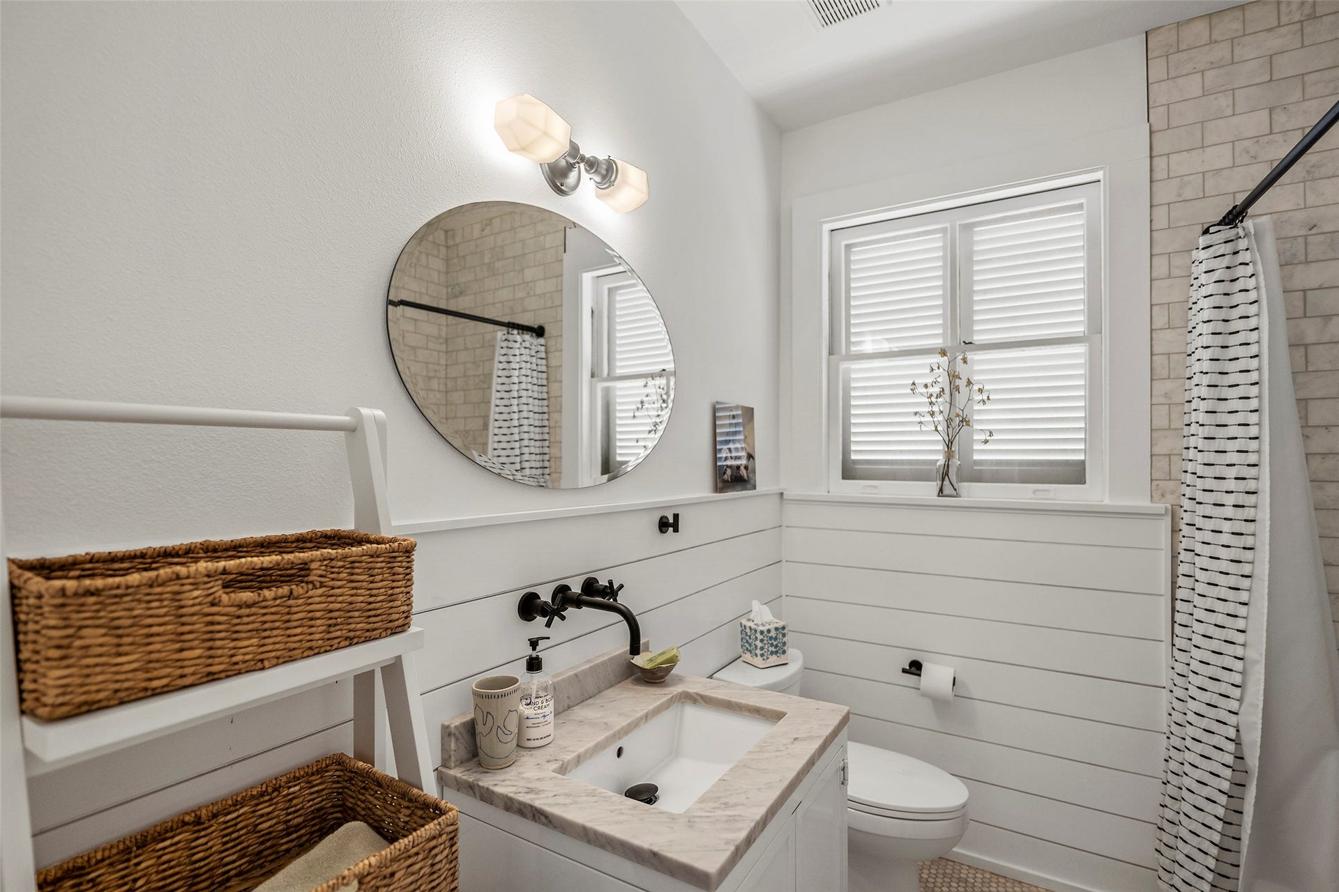 1801 Avenue L, Galveston, TX 77550 1801 Avenue L, Galveston, TX 77550