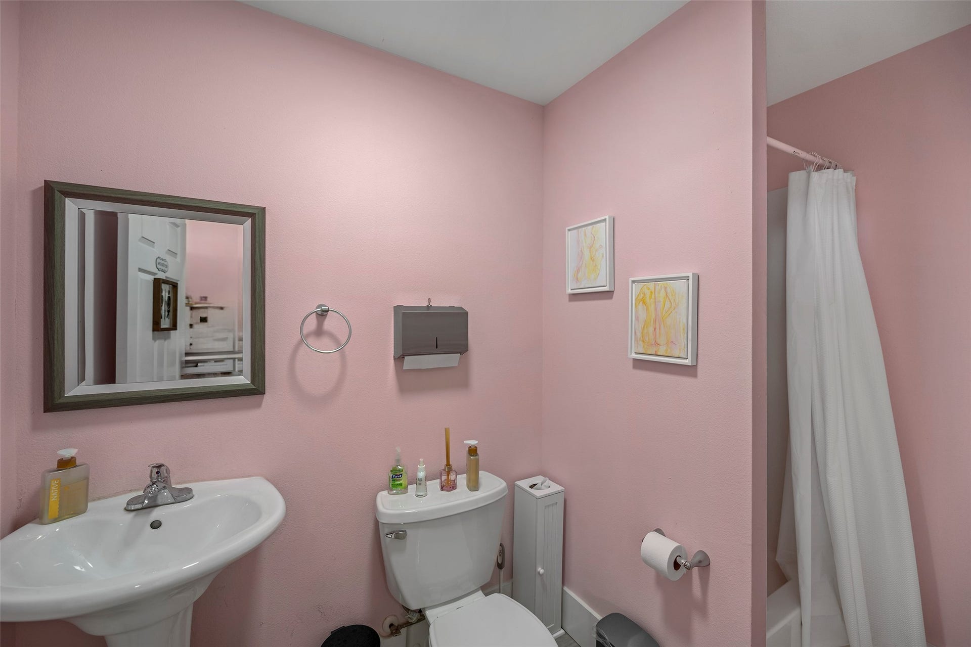 1801 Avenue L, Galveston, TX 77550 1801 Avenue L, Galveston, TX 77550