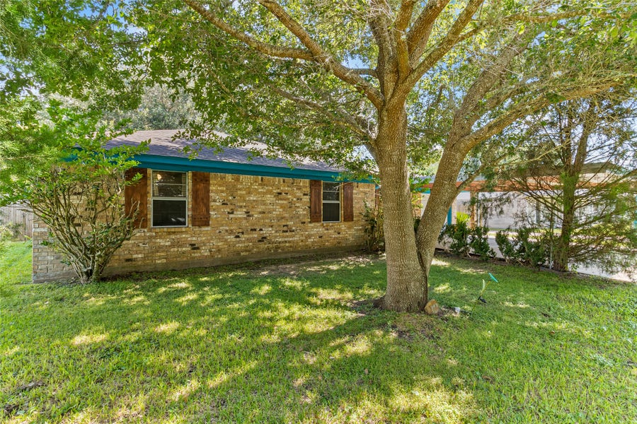Property photo for 103 S Ringgold Street, West Columbia, TX