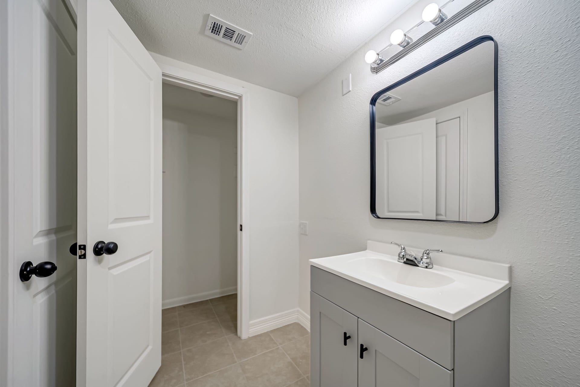 411 Avenue A, #12, La Marque, TX 77568 411 Avenue A, #12, La Marque, TX 77568
