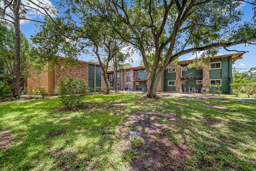 Property photo for 411 Avenue A, #12, La Marque, TX