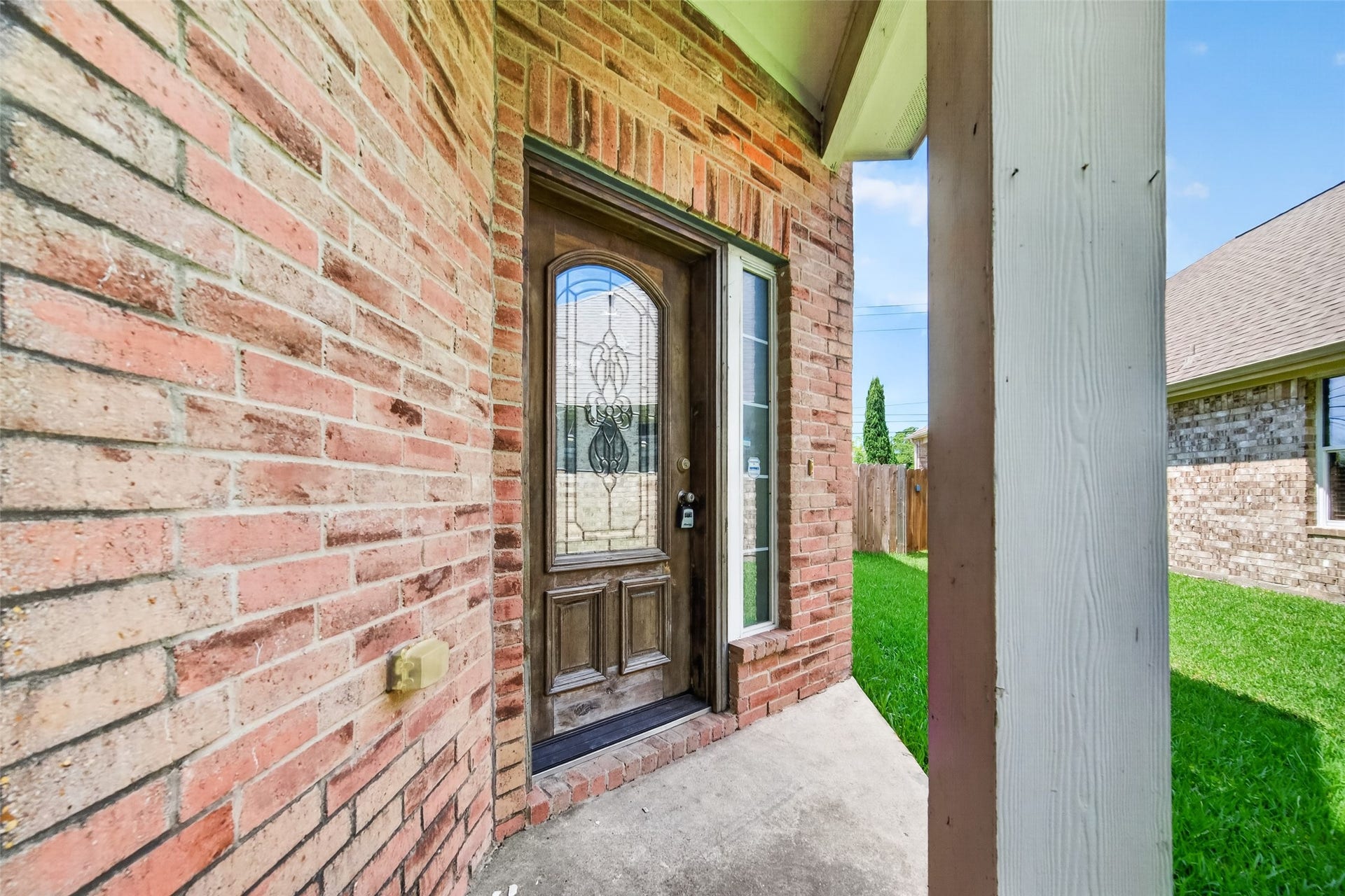16119 Gavin Lane, Houston, TX 77049 16119 Gavin Lane, Houston, TX 77049