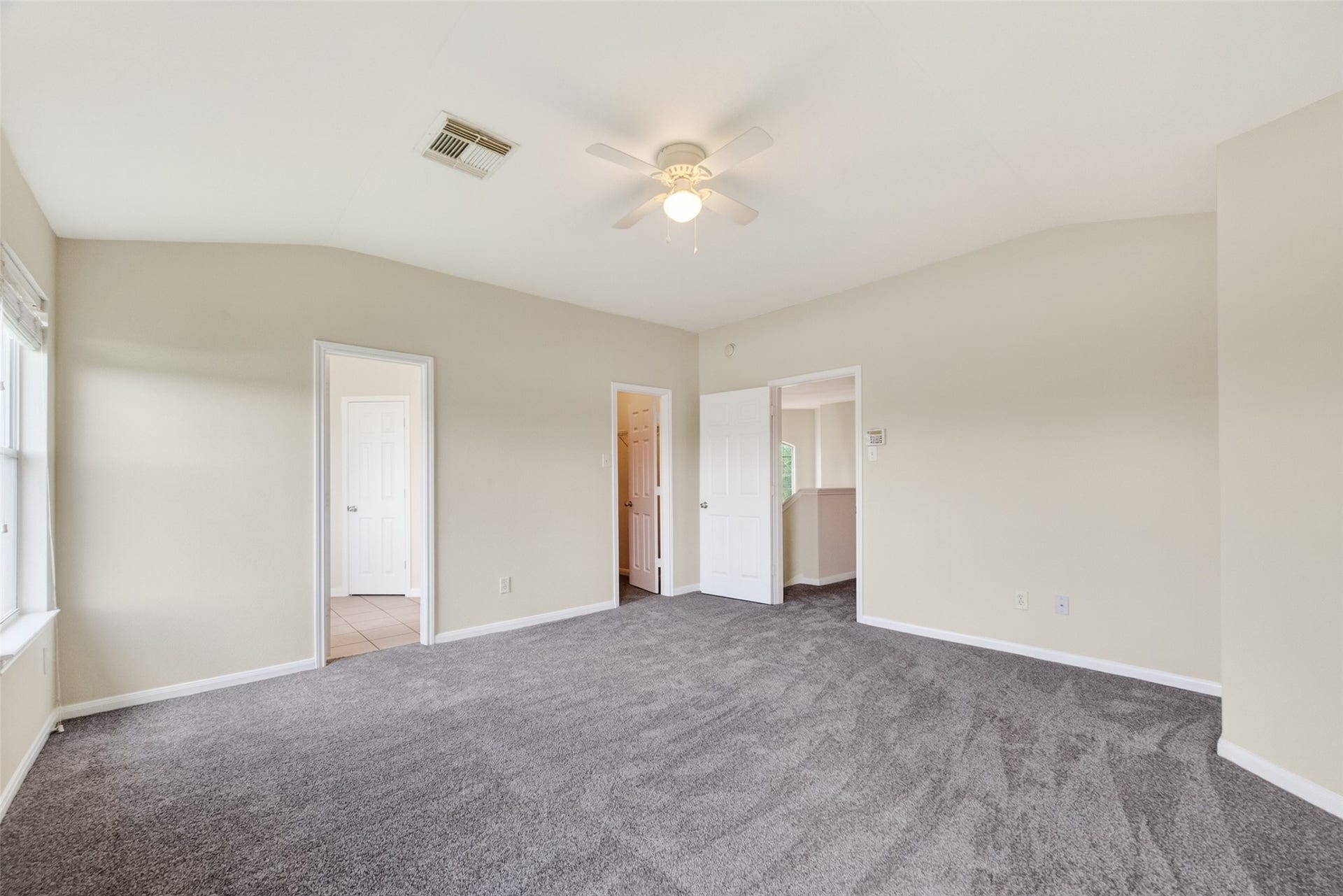 16119 Gavin Lane, Houston, TX 77049 16119 Gavin Lane, Houston, TX 77049