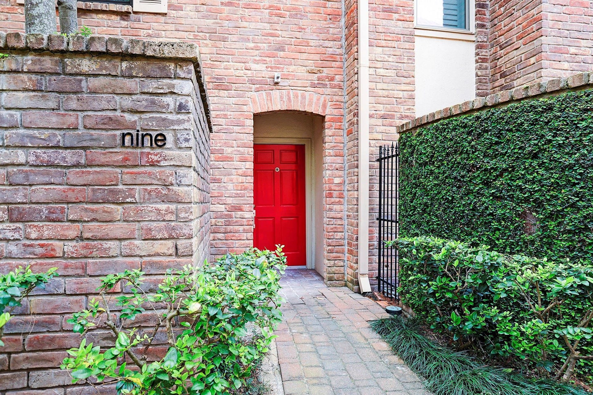 2323 Bering Drive, #9, Houston, TX 77057 2323 Bering Drive, #9, Houston, TX 77057