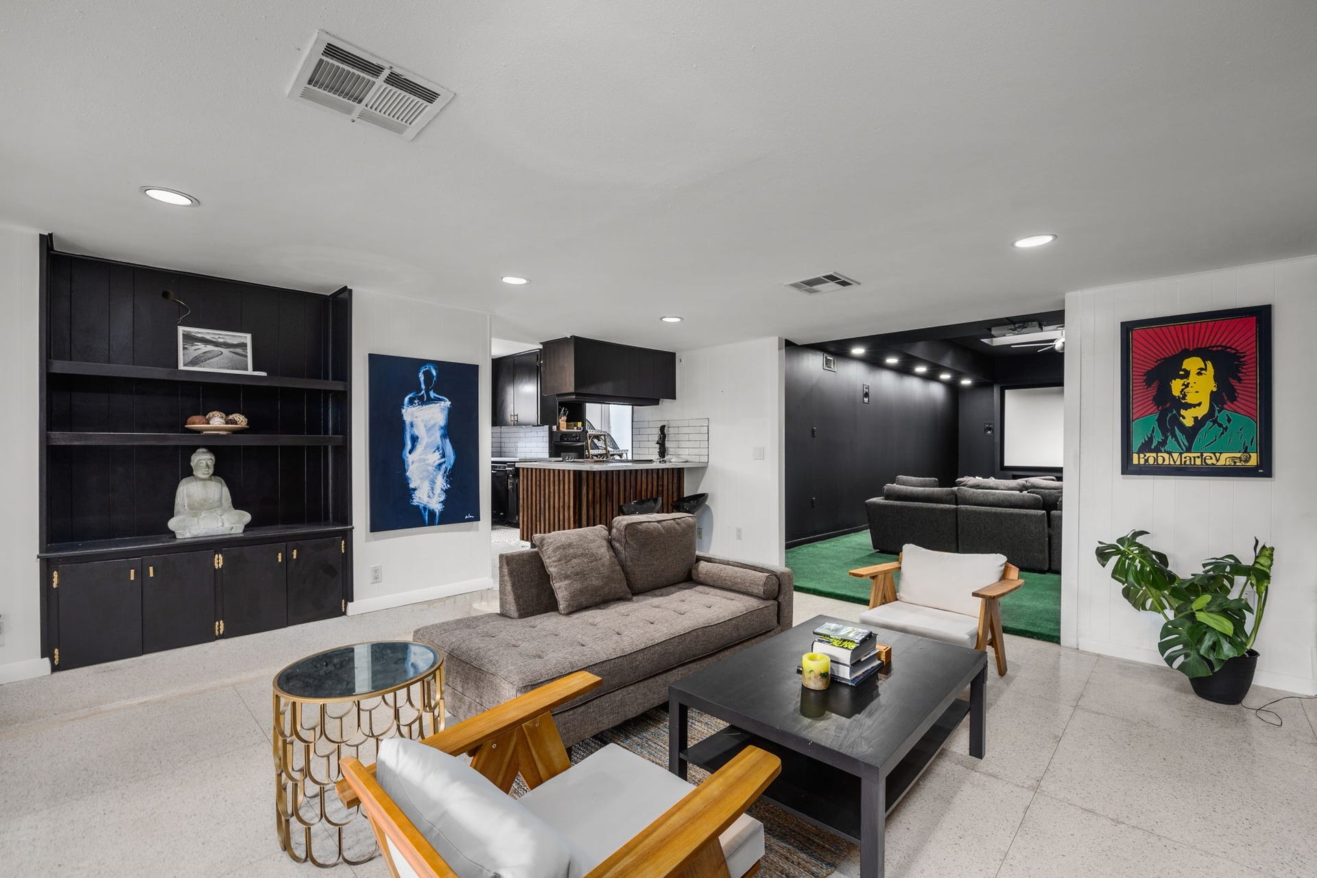 7902 Richmond Avenue, Houston, TX 77063 7902 Richmond Avenue, Houston, TX 77063