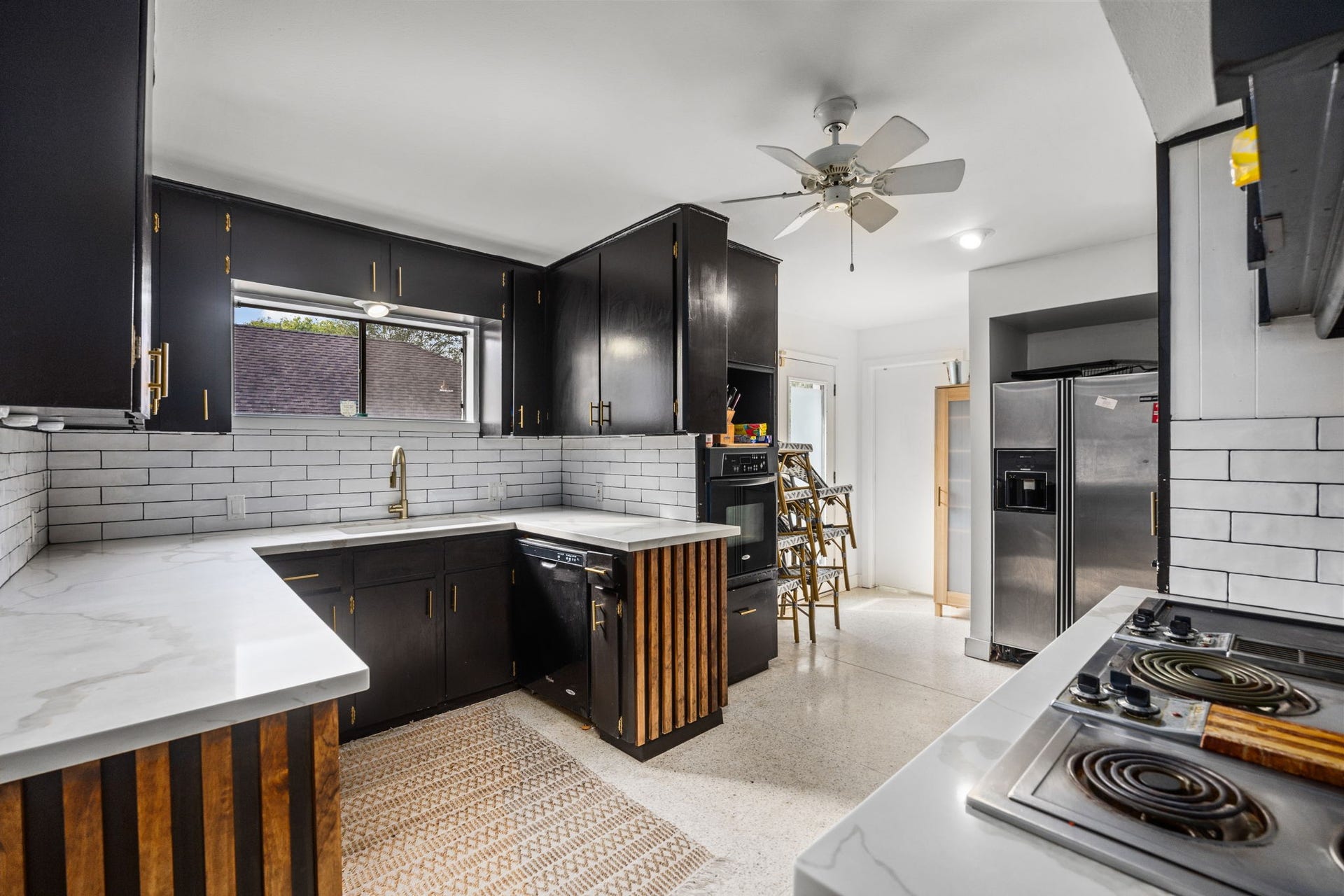 7902 Richmond Avenue, Houston, TX 77063 7902 Richmond Avenue, Houston, TX 77063