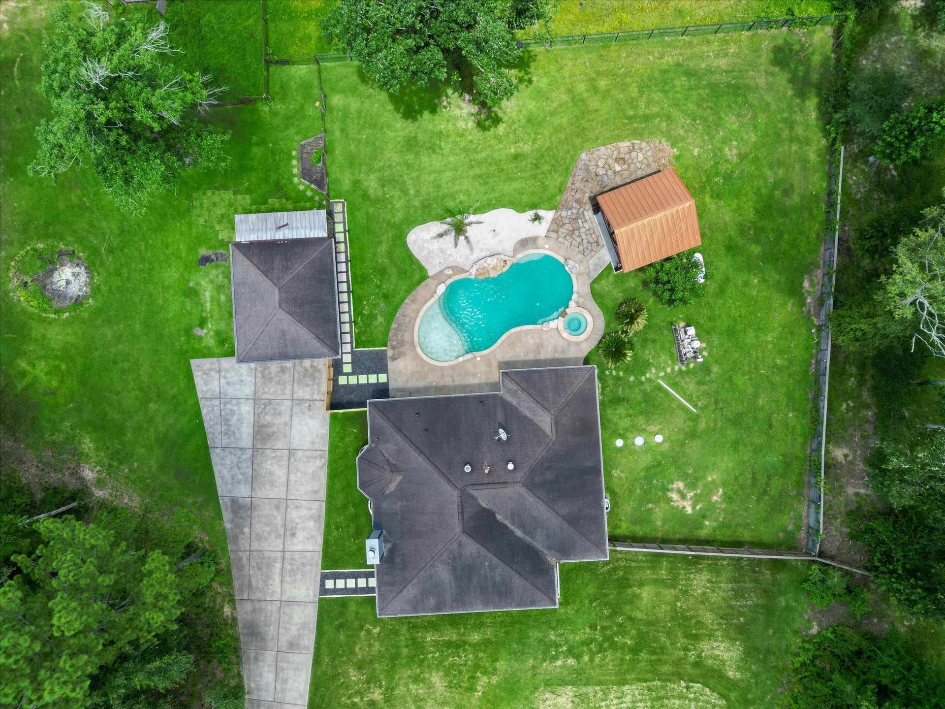 23963 Majestic Forest, New Caney, TX 77357 Over view of house and backyard