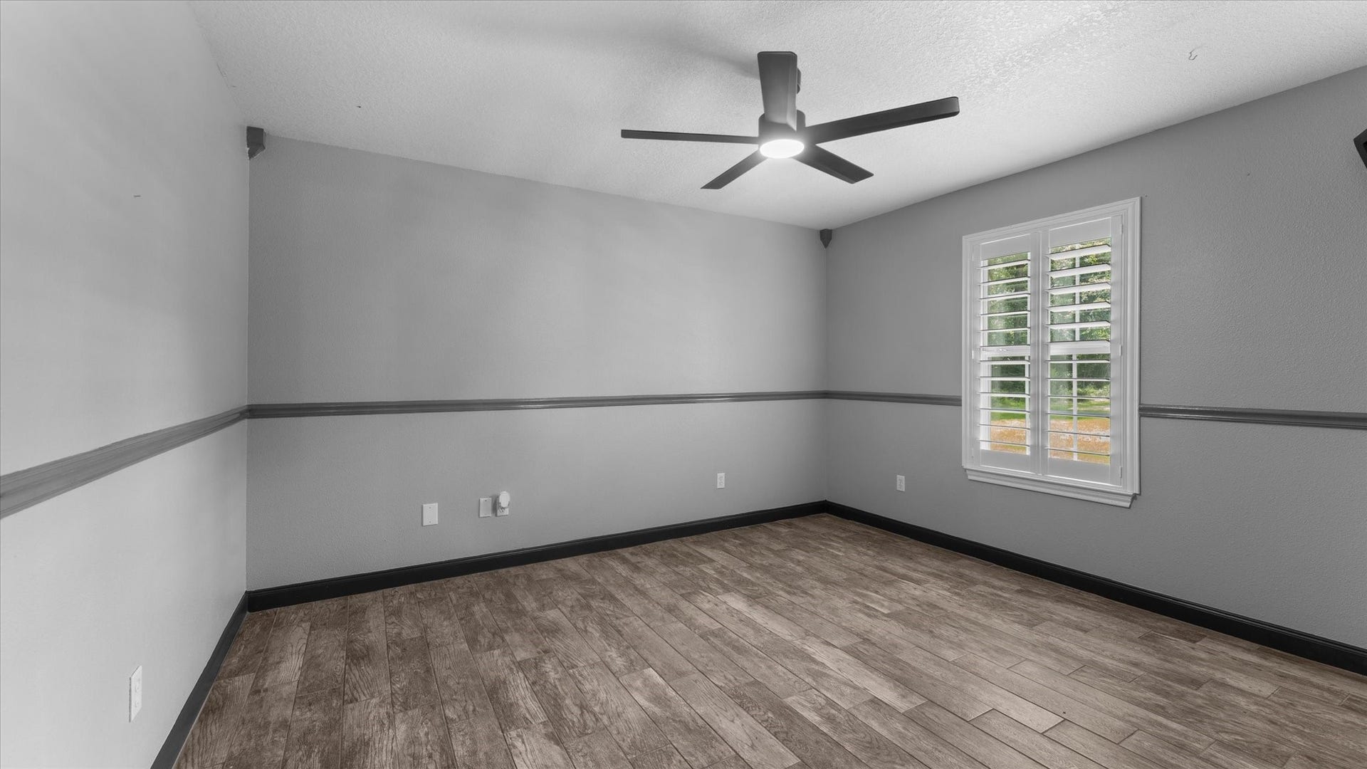 23963 Majestic Forest, New Caney, TX 77357 2nd Bedroom from hall entrance