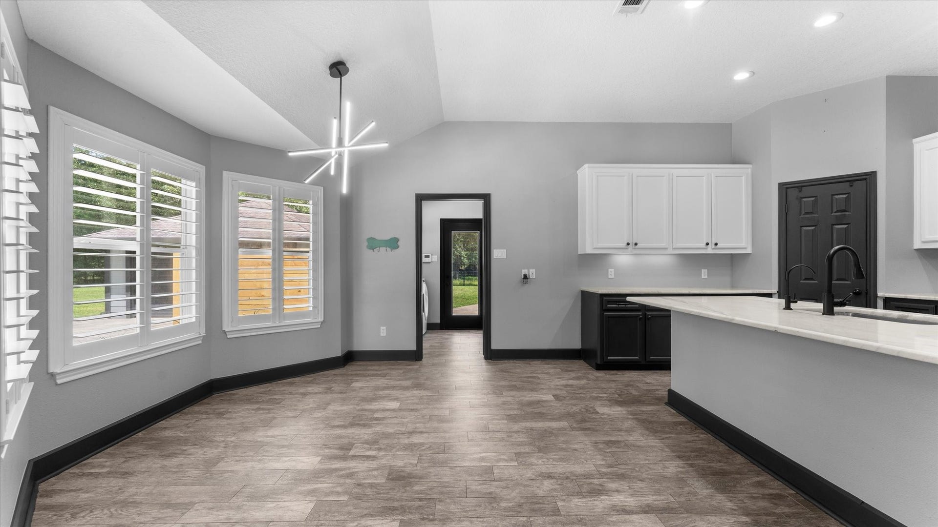 23963 Majestic Forest, New Caney, TX 77357 dining room (entrance to laundry room)