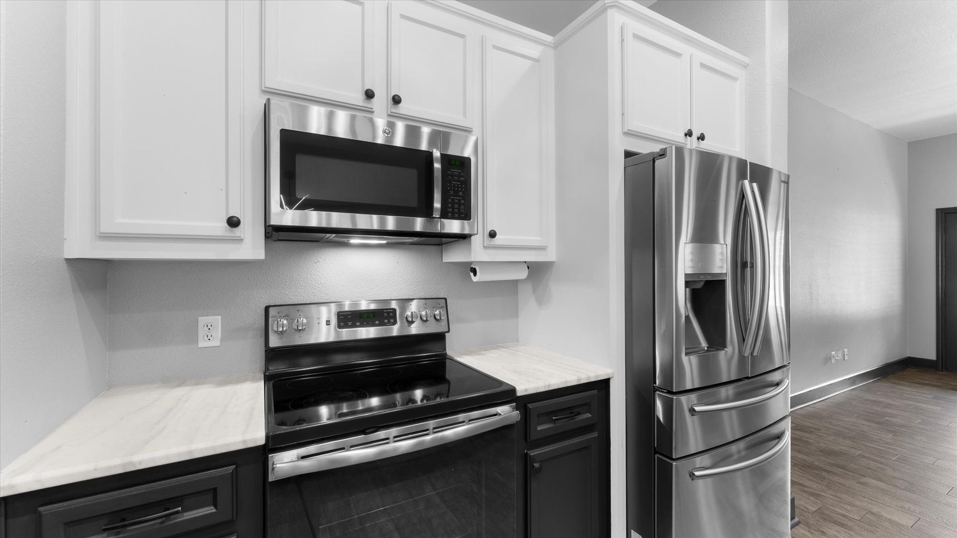 23963 Majestic Forest, New Caney, TX 77357 appliances