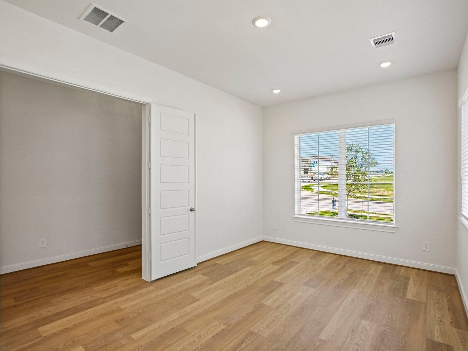 17764 Mill Manor Drive, Montgomery, TX 77316 Photo is for illustrative purposes only and may not reflect the exact listing.