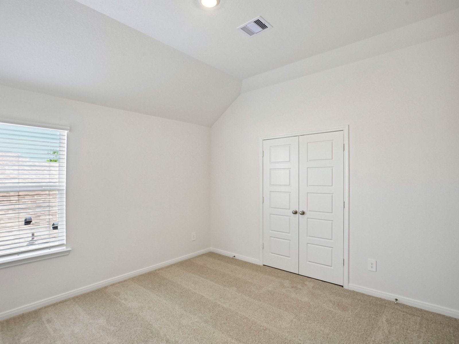 17764 Mill Manor Drive, Montgomery, TX 77316 Photo is for illustrative purposes only and may not reflect the exact listing.