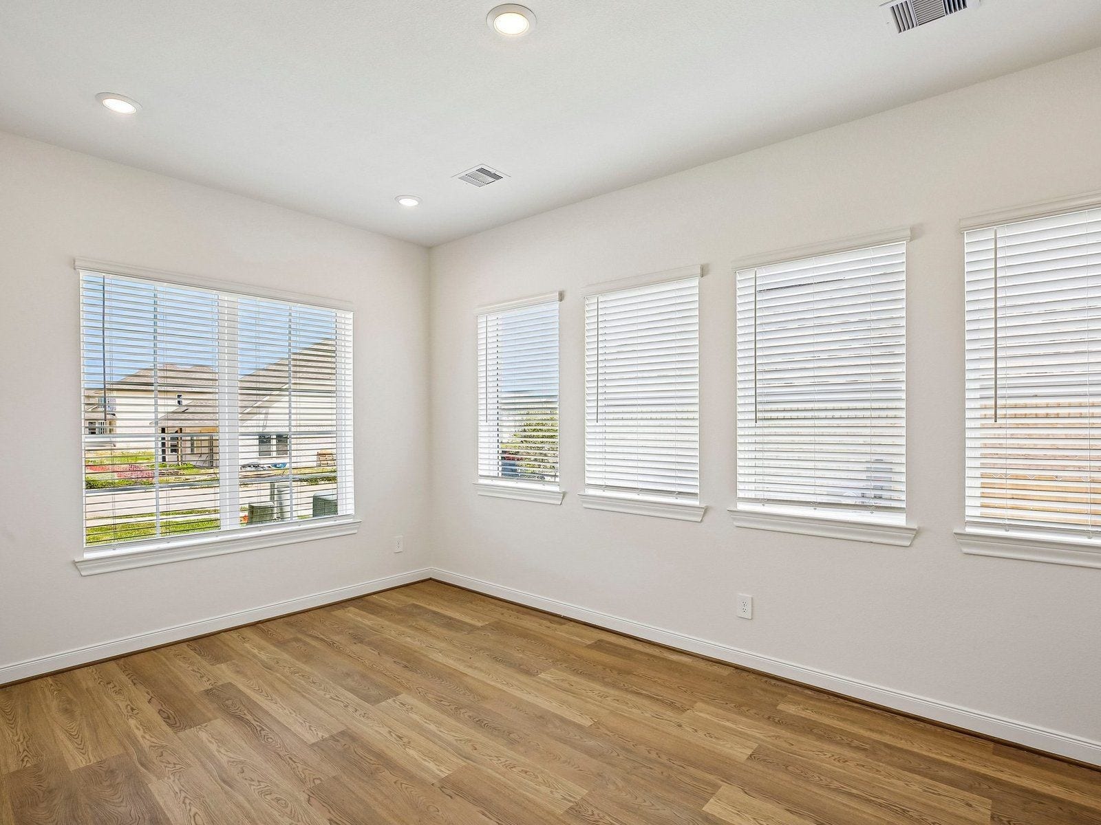17764 Mill Manor Drive, Montgomery, TX 77316 Photo is for illustrative purposes only and may not reflect the exact listing.