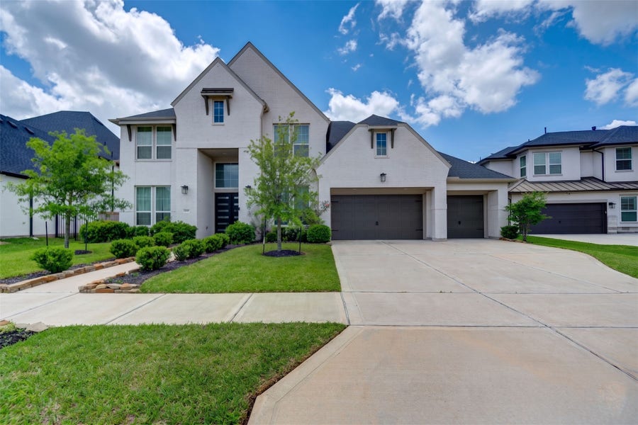 Property photo for 10318 Fountain Shore Drive, Missouri City, TX
