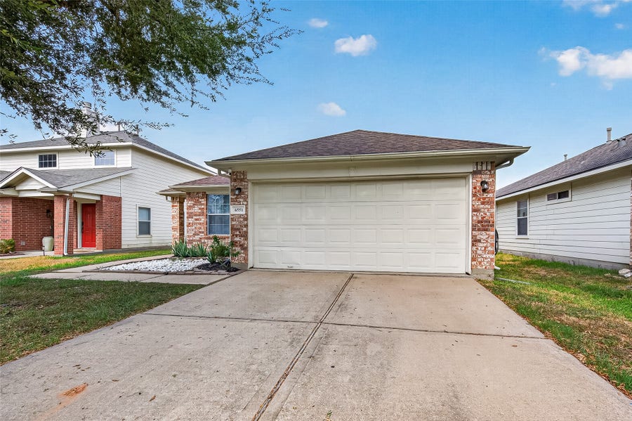Property photo for 6551 Holly Cove Lane, Katy, TX