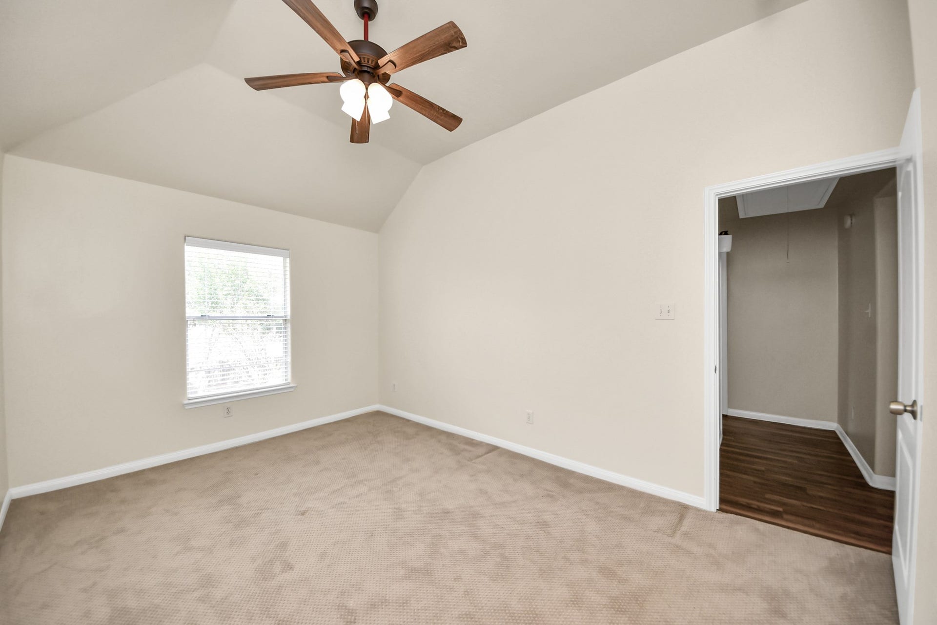214 Willards Way, Stafford, TX 77477