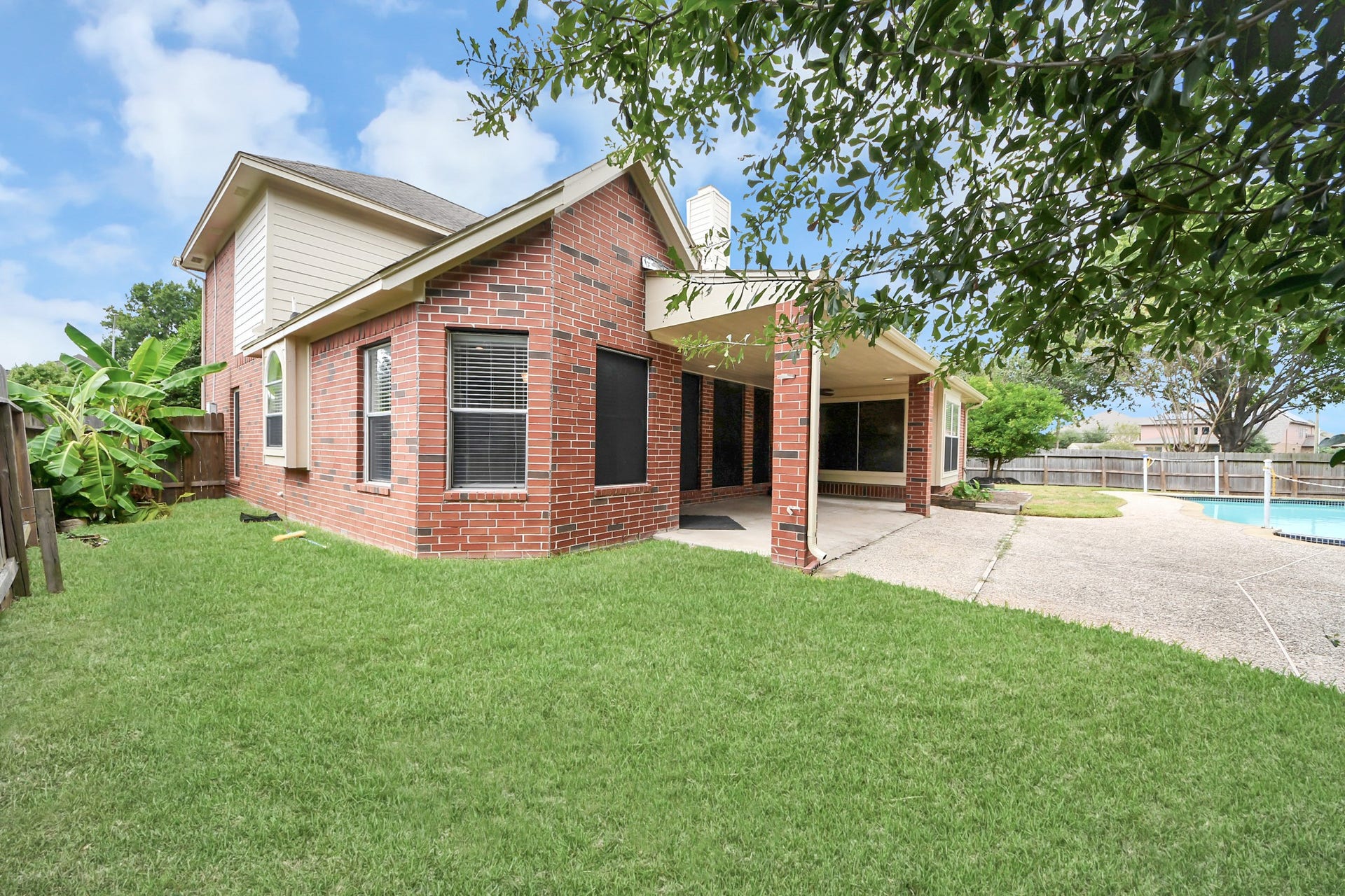 214 Willards Way, Stafford, TX 77477