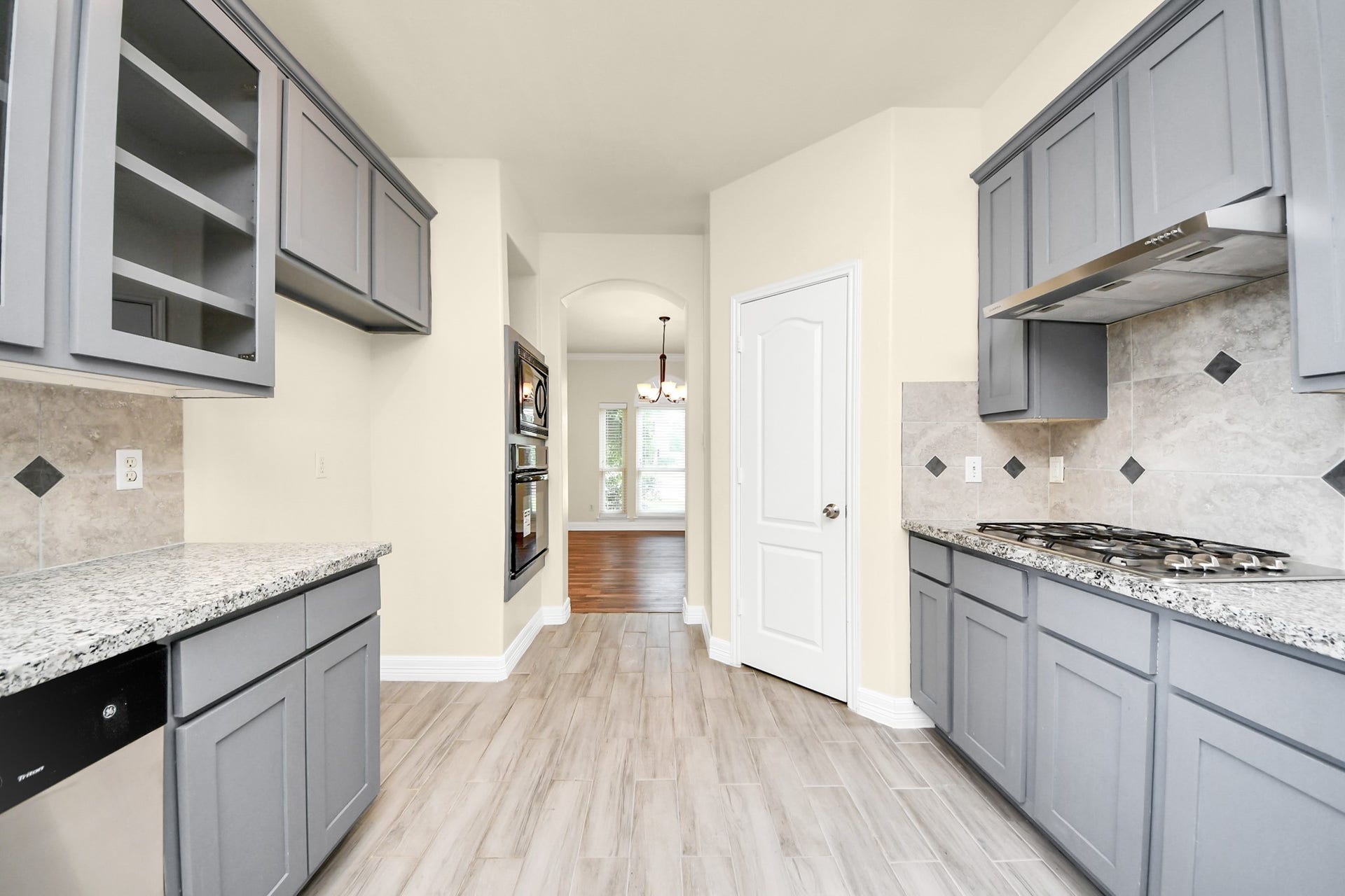 214 Willards Way, Stafford, TX 77477