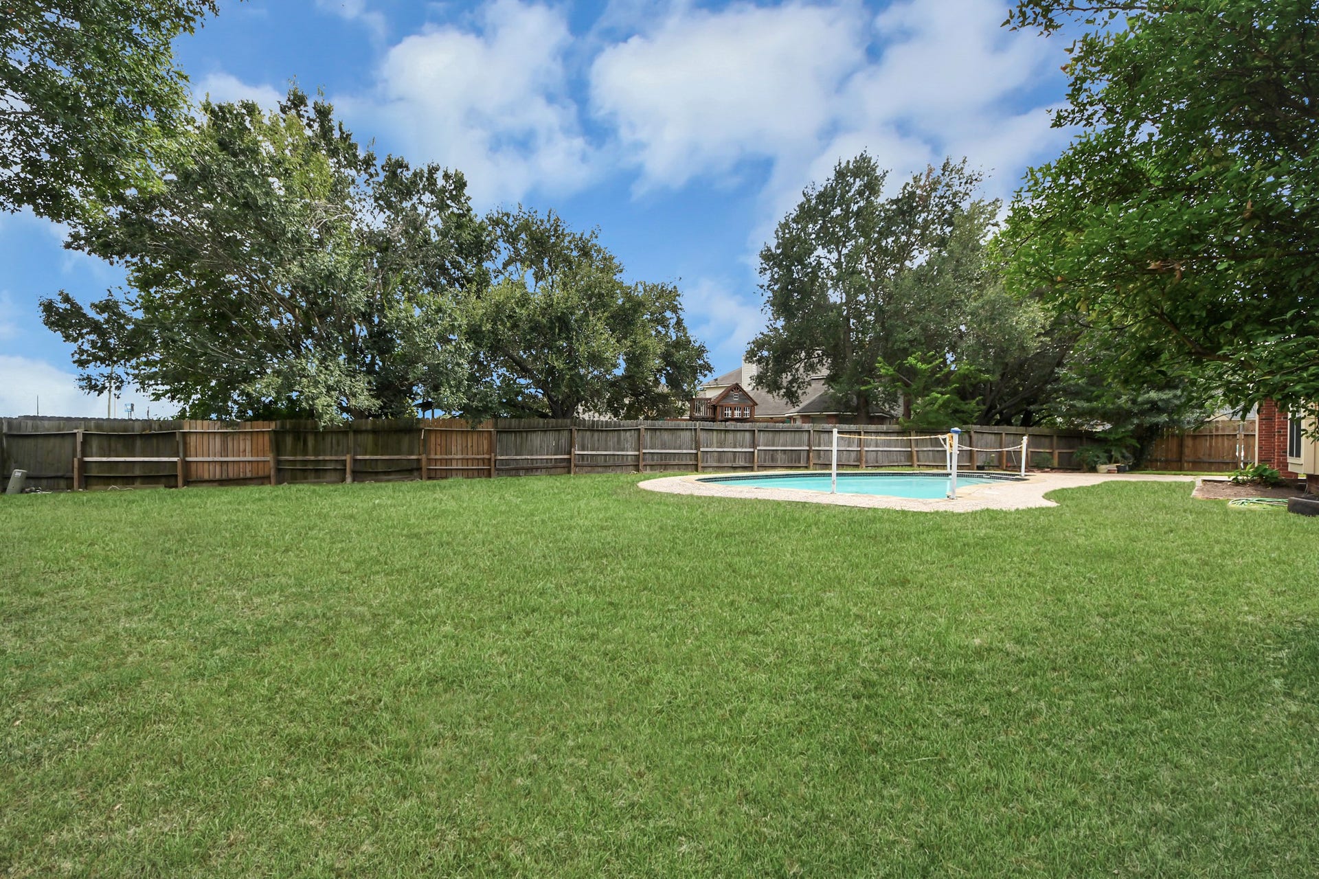 214 Willards Way, Stafford, TX 77477