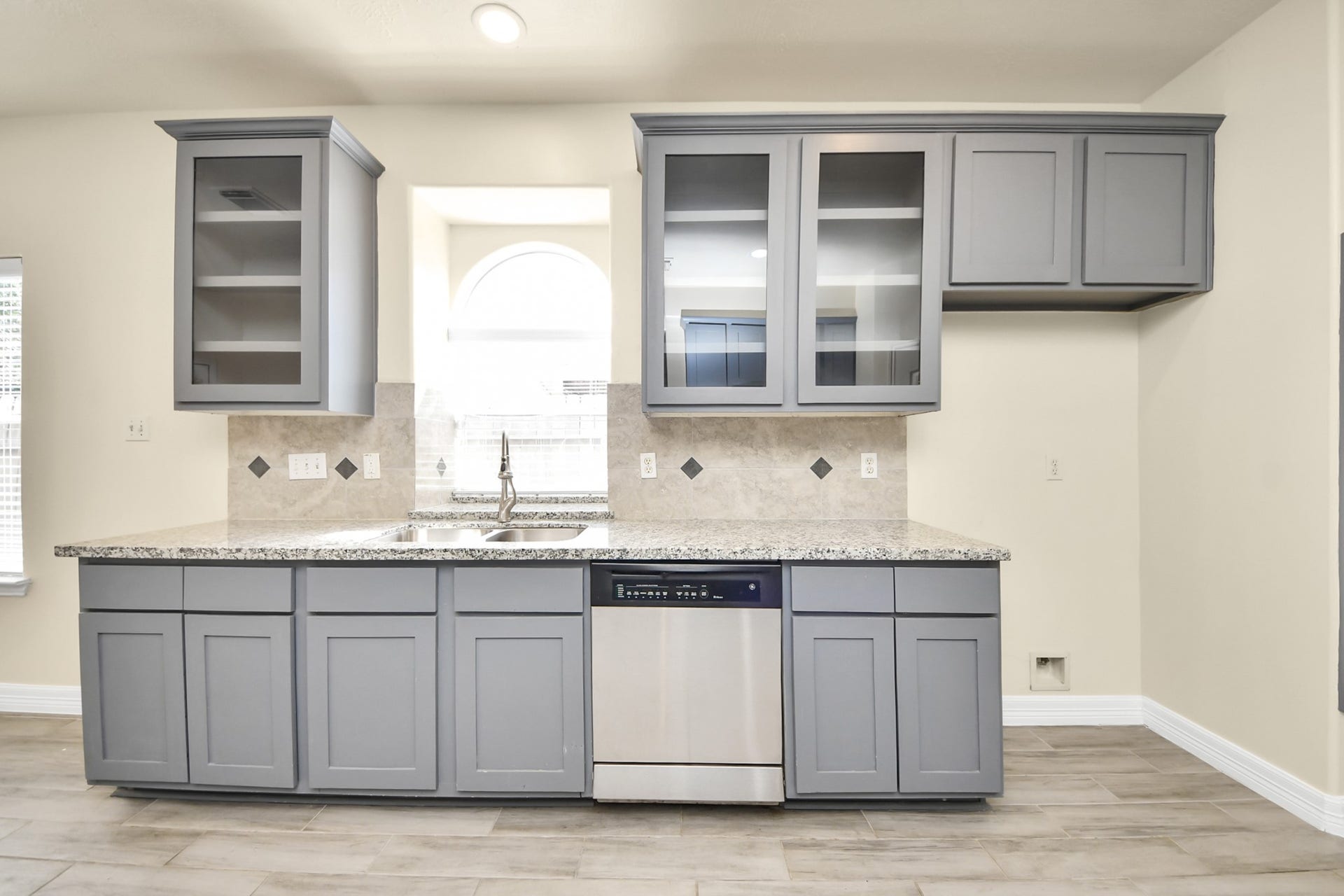 214 Willards Way, Stafford, TX 77477