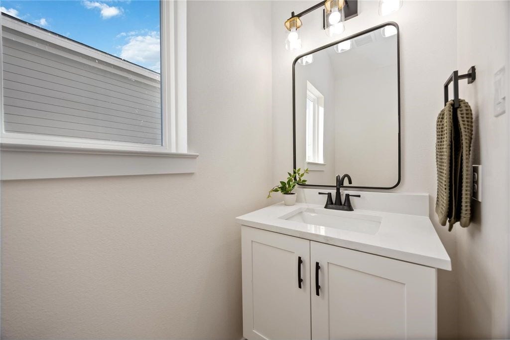 7215 Sandra St, Houston, TX 77028 7215 Sandra St, Houston, TX 77028