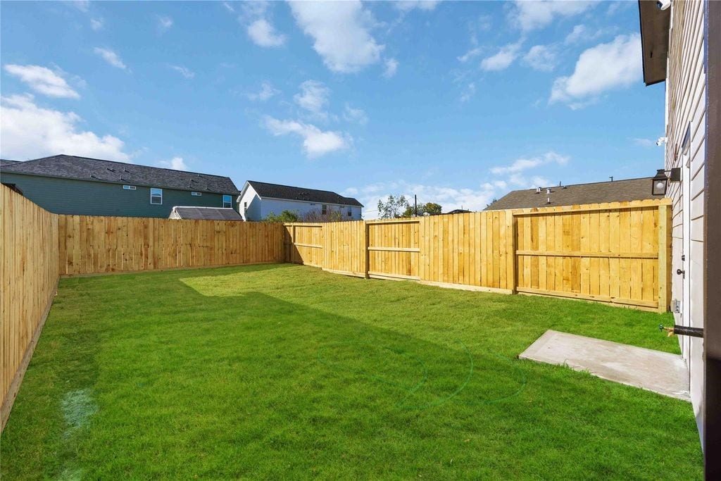 7215 Sandra St, Houston, TX 77028 7215 Sandra St, Houston, TX 77028