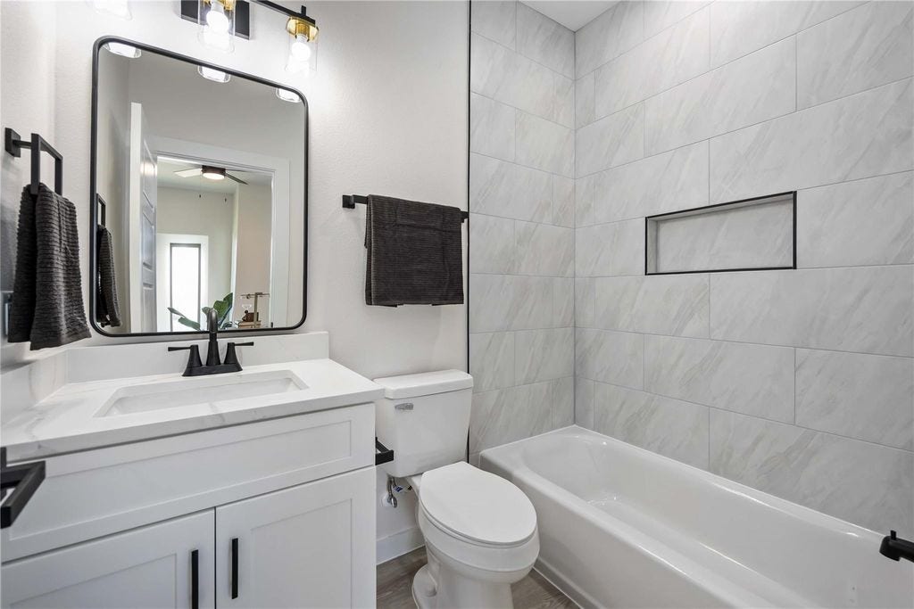 7215 Sandra St, Houston, TX 77028 7215 Sandra St, Houston, TX 77028