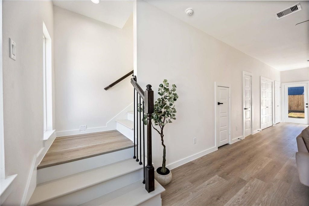 7215 Sandra St, Houston, TX 77028 7215 Sandra St, Houston, TX 77028