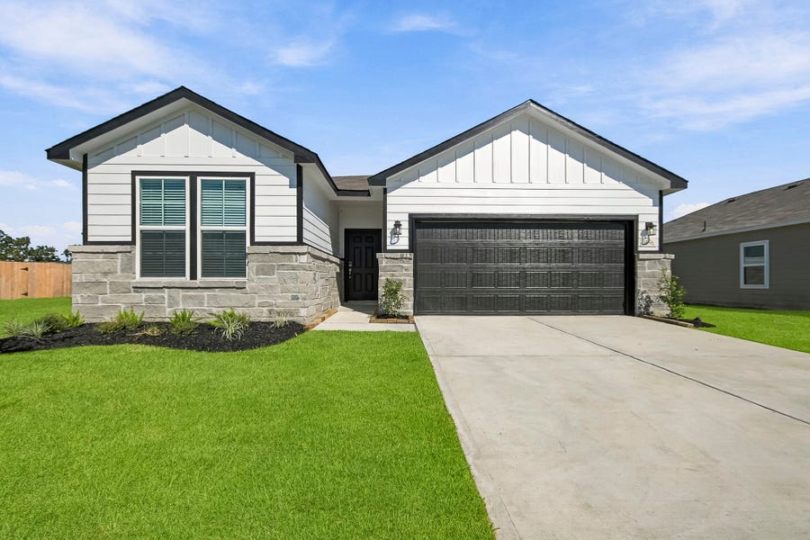 Property photo for 1896 Redwood Lane, Dayton, TX