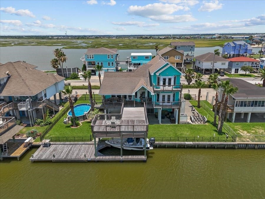 Property photo for 45 Dolphin Street, Bayou Vista, TX