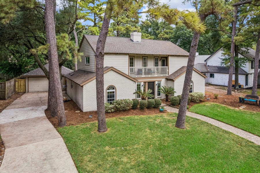 Property photo for 5210 Three Oaks Circle, Houston, TX