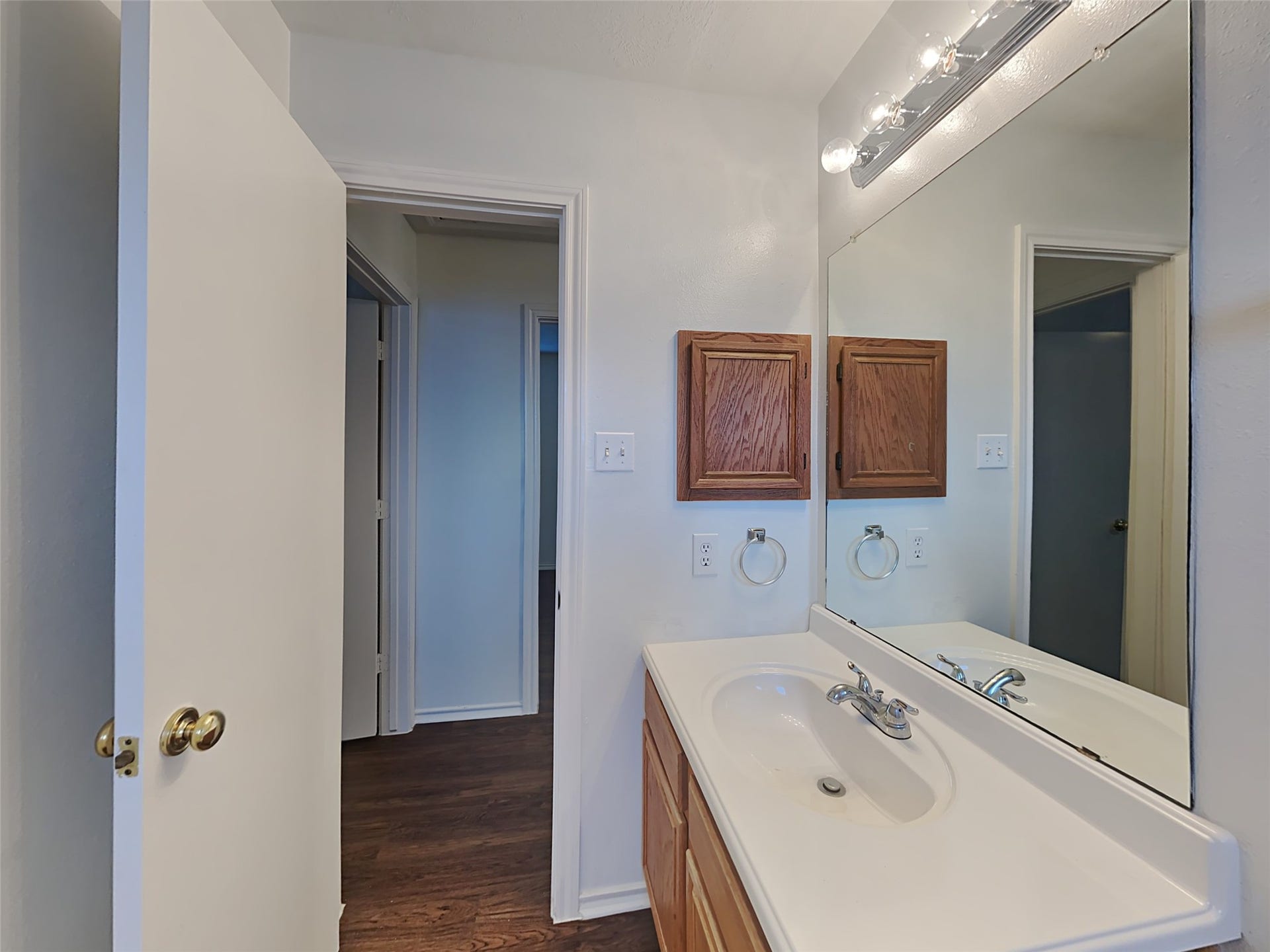 1103 Lochmoor Lane, Pearland, TX 77581 1103 Lochmoor Lane, Pearland, TX 77581