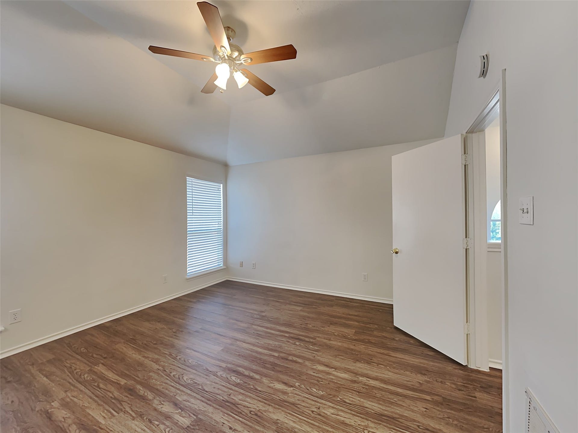 1103 Lochmoor Lane, Pearland, TX 77581 1103 Lochmoor Lane, Pearland, TX 77581