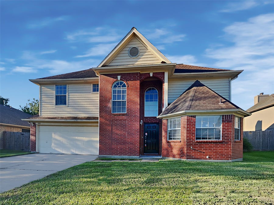 Property photo for 1103 Lochmoor Lane, Pearland, TX