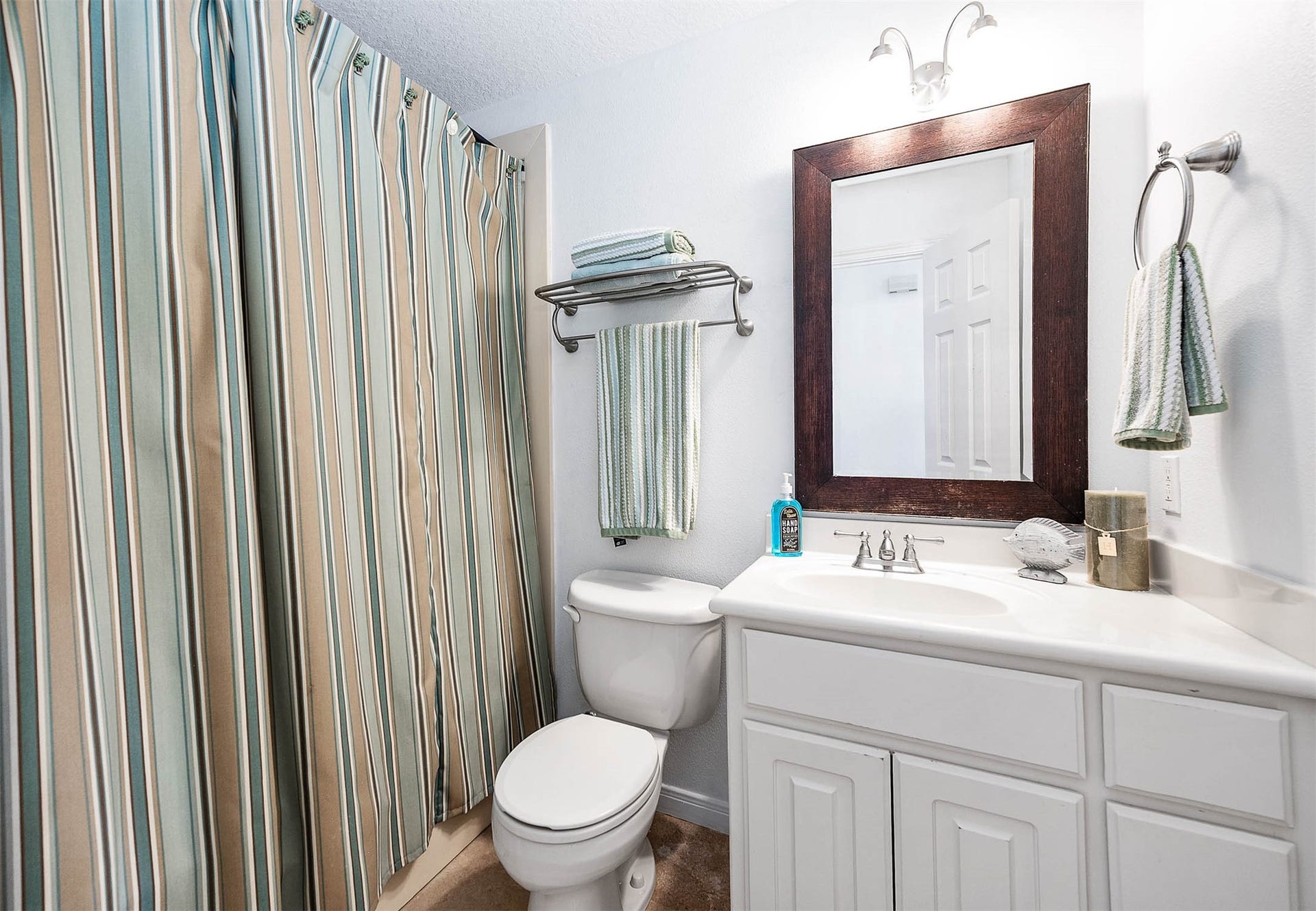 837 Marlin Street, Bayou Vista, TX 77563